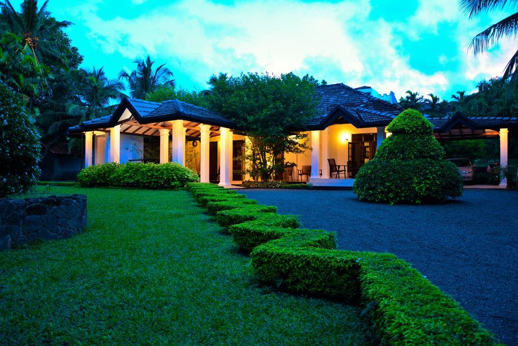 Bed and Breakfast Camellia Dwelling Хиккадува Экстерьер фото