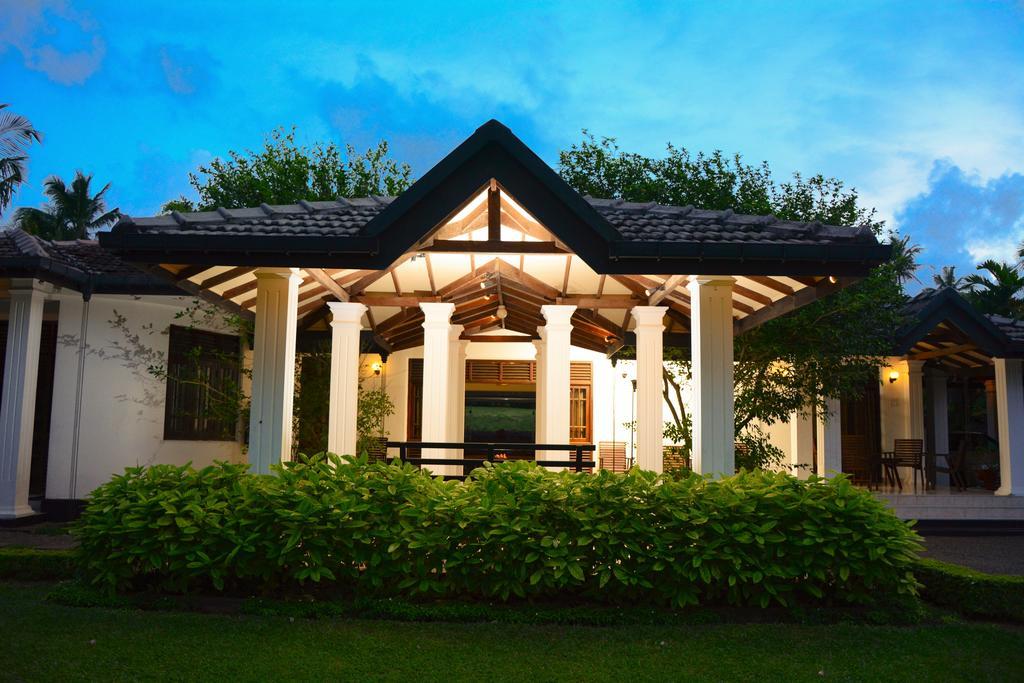 Bed and Breakfast Camellia Dwelling Хиккадува Экстерьер фото